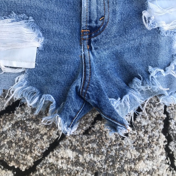 Abercrombie and Fitch Annie High Rise Distressed and Ripped Shorts - Picture 3 of 9